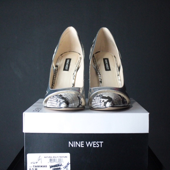 SILVER NINE WEST HEELS - Picture 5 of 7